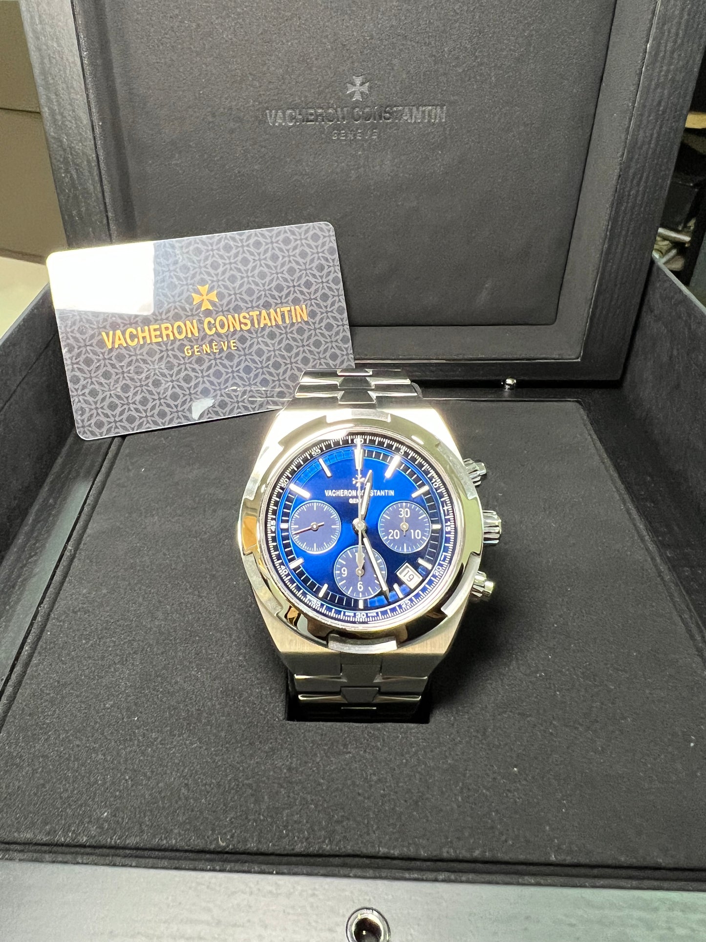 Vacheron Constantin Overseas Chronograph 5500V/110A-B148 Blue 2022 New Full Set