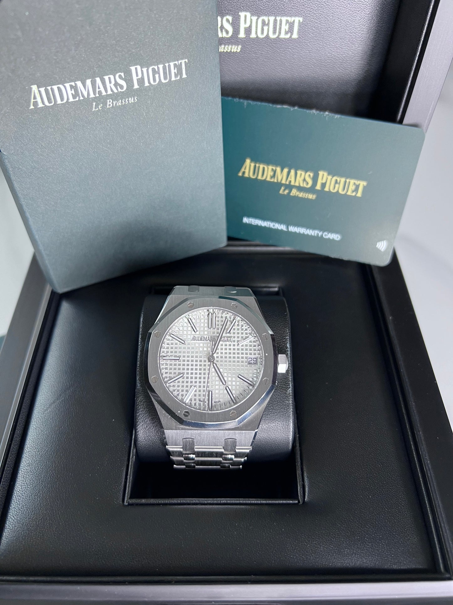 Audemars Piguet Royal Oak White Dial 50th Anniversary 15510ST.OO.1320ST.03 2022