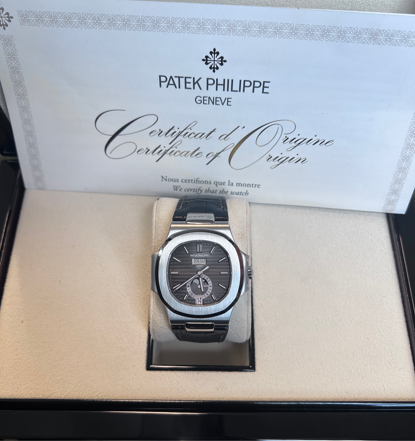 Patek Philippe Nautilus 5726A New Full Set