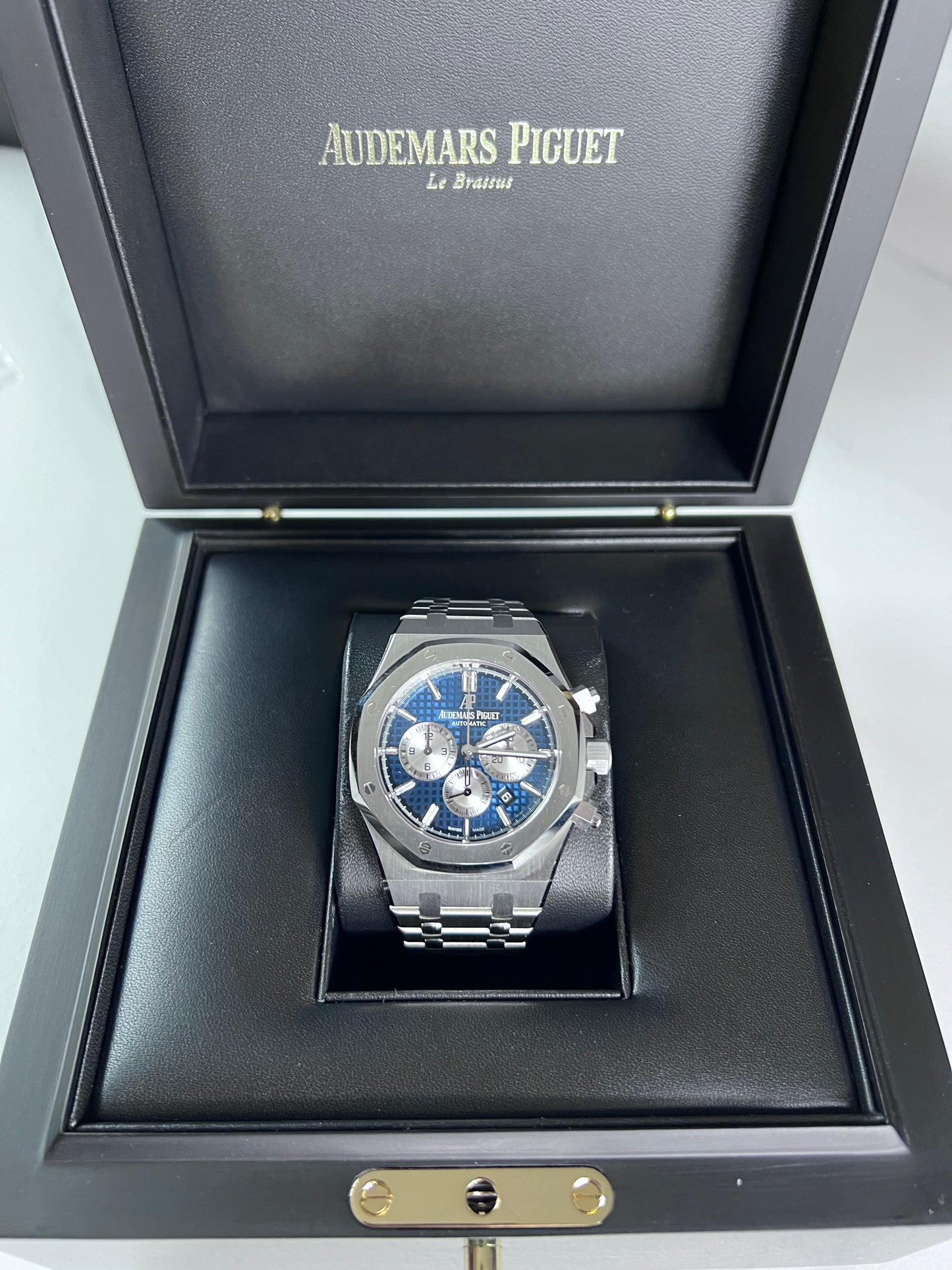 Audemars Piguet Royal Oak Chronograph 41mm Blue Dial Mens Steel Watch 26331ST 2021 New