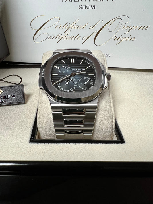 Patek Philippe Nautilus 5712/1A Stainless Steel Date Moon Phases 2024 Full Set