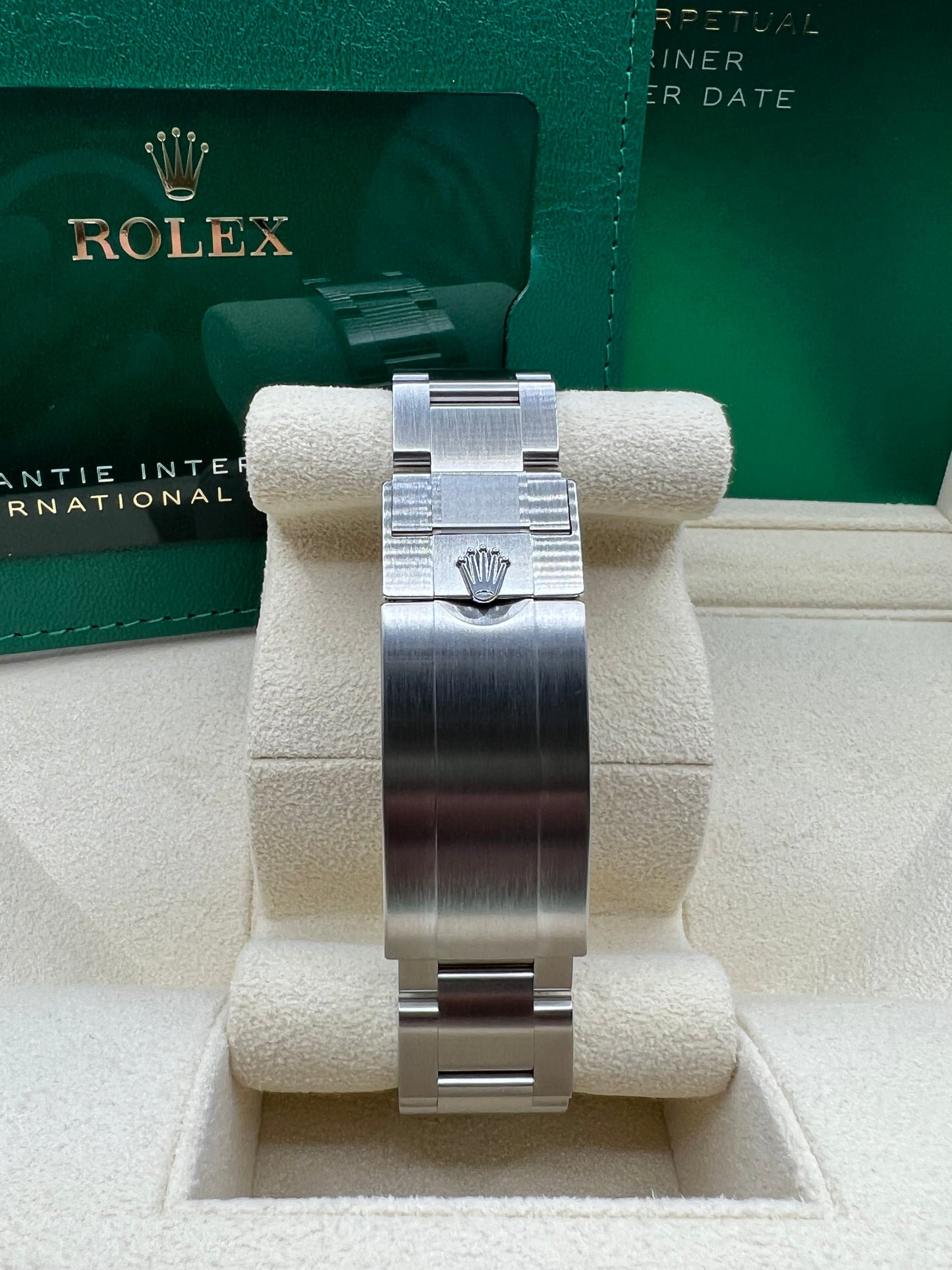 Rolex Submariner Oystersteel Black None Date 2024 124060