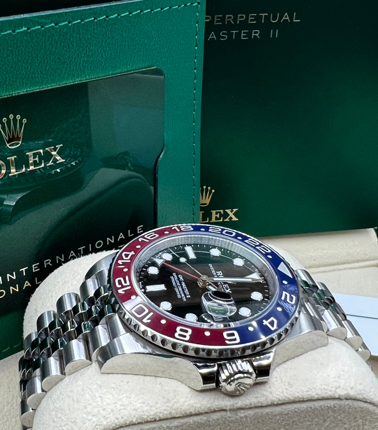 Rolex GMT-Master II Pepsi 126710BLRO 2021