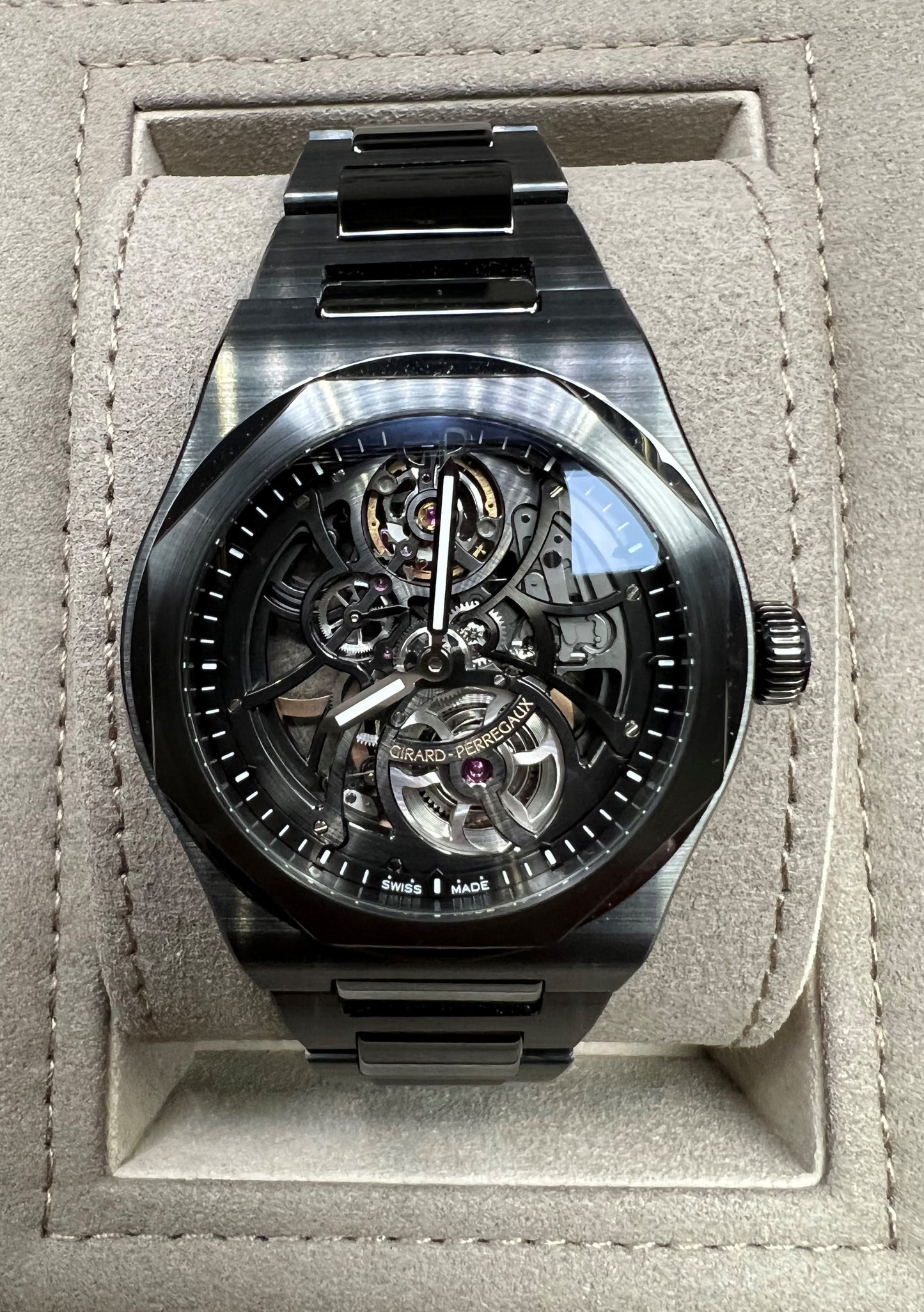 Girard Perregaux Laureato Skeleton Ceramic