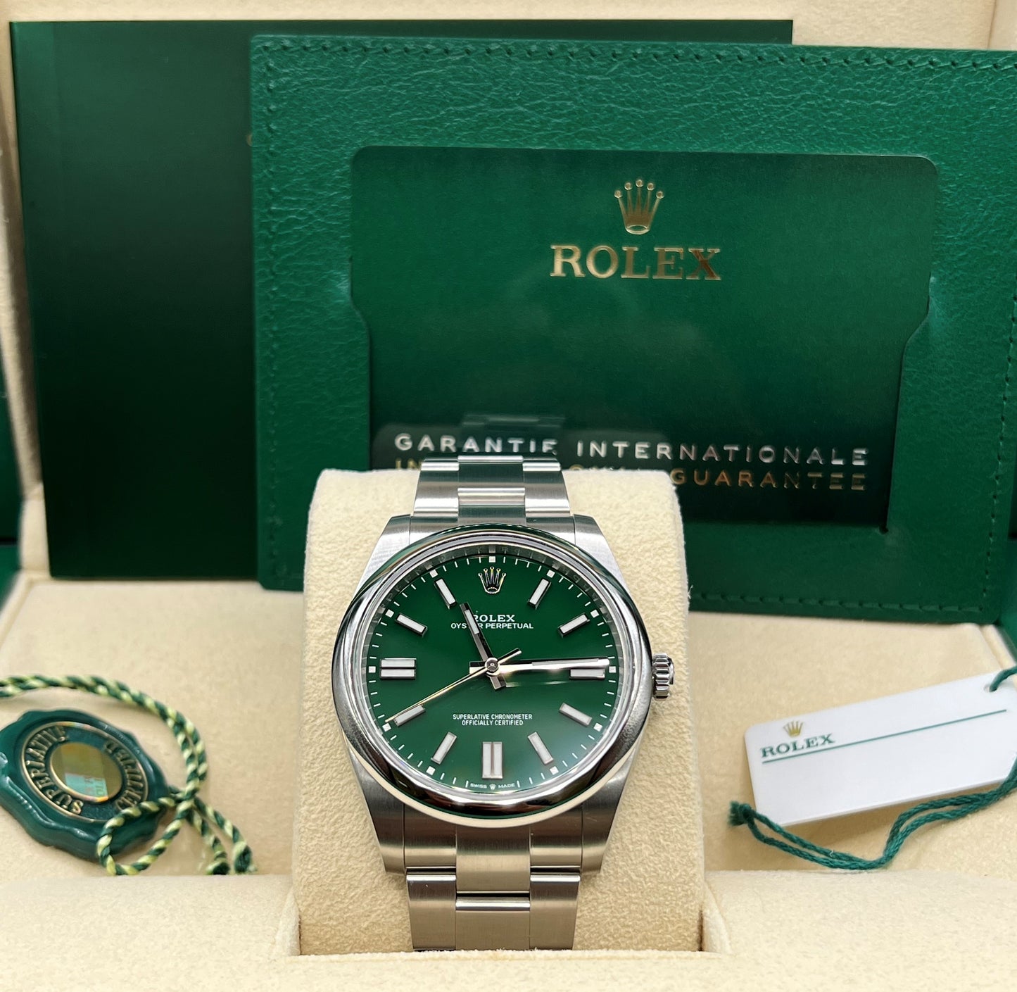 Rolex Oyster Perpetual 41 Green Dial 124300 2023 New