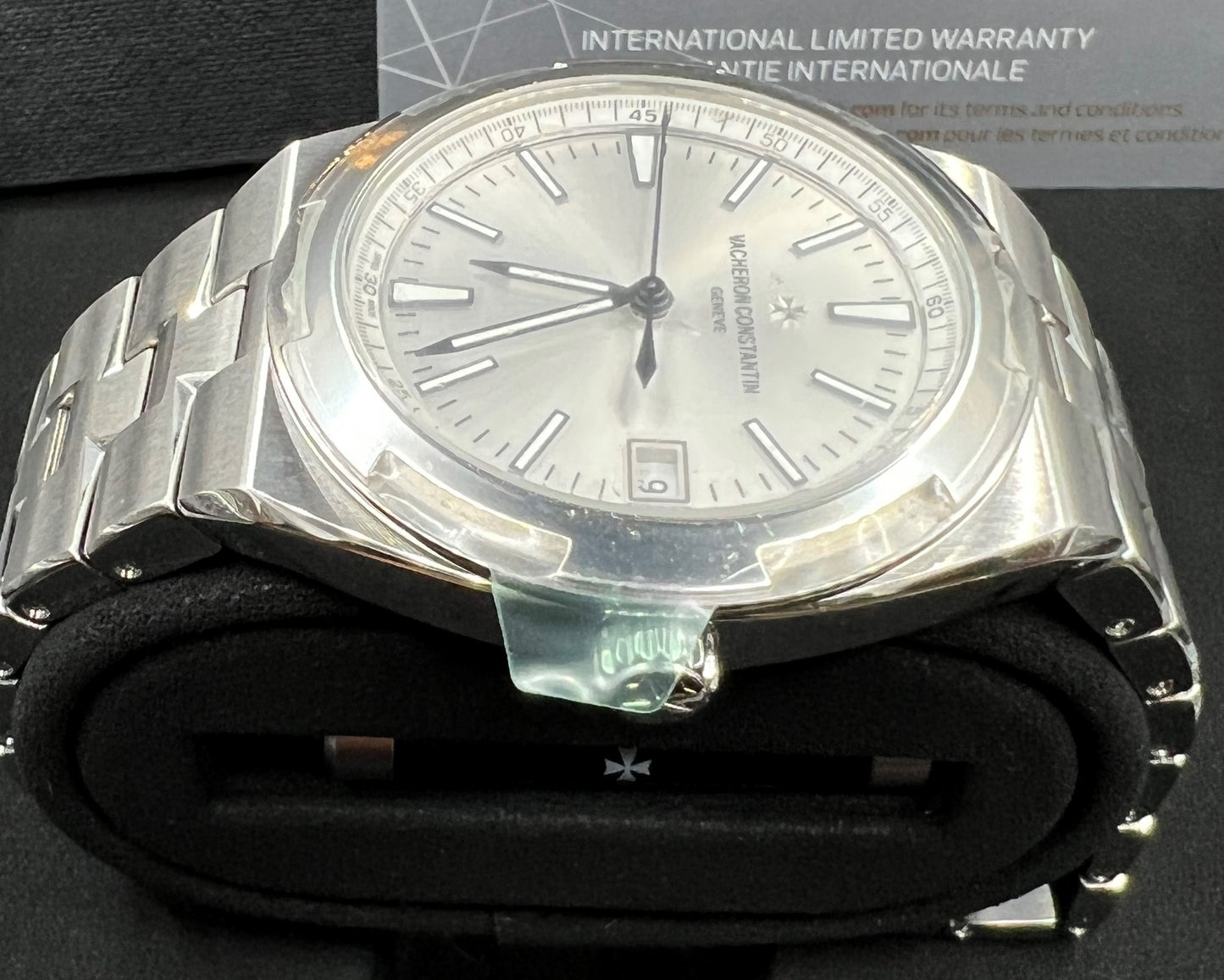 Vacheron Constantin Overseas Silver Dial 4500V/110A-B126